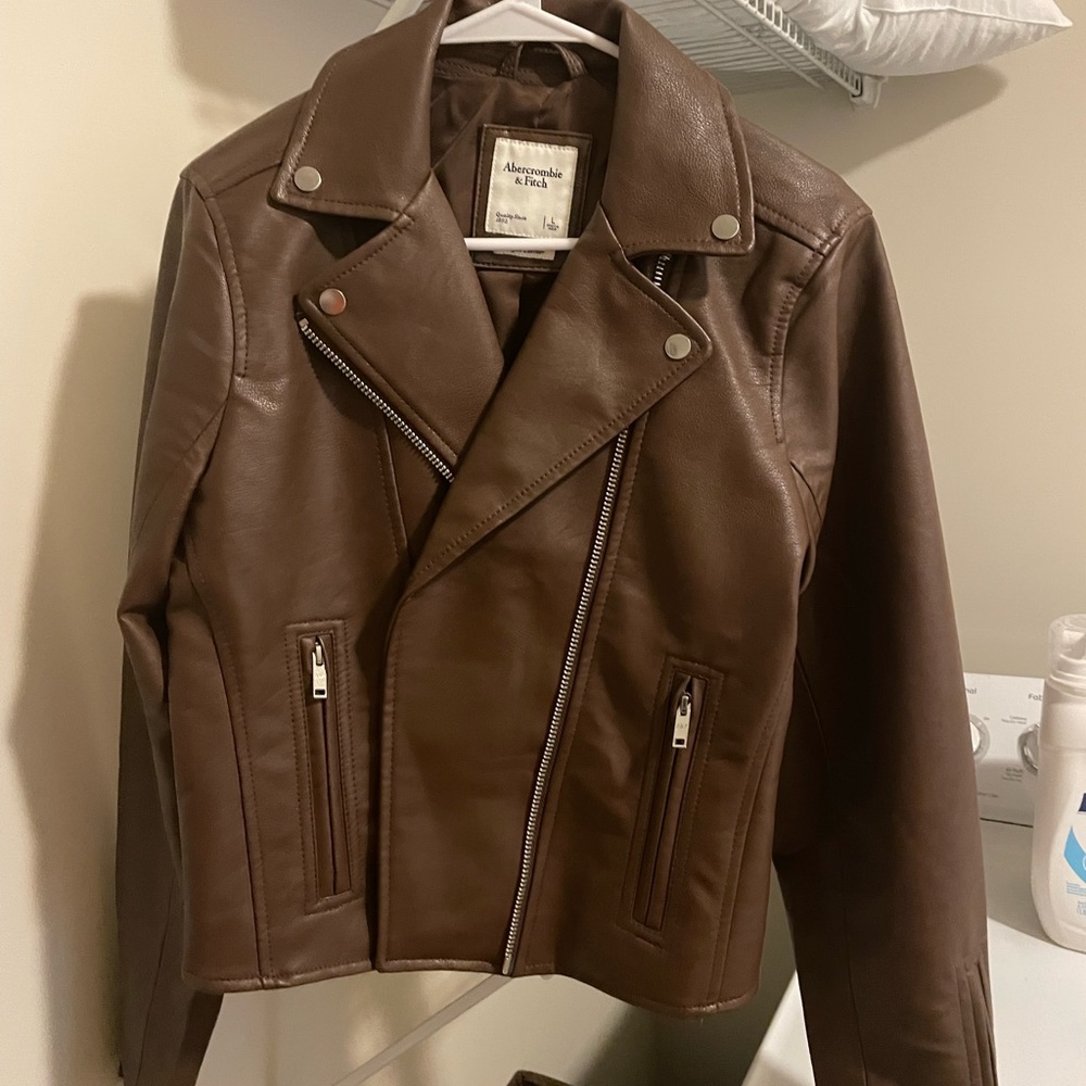 Abercrombie and Fitch brown leather jacket size Large